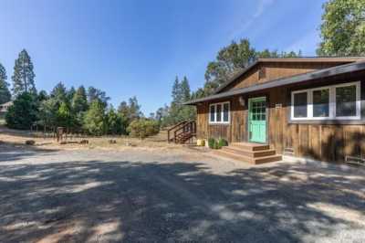 Home For Rent in Angwin, California