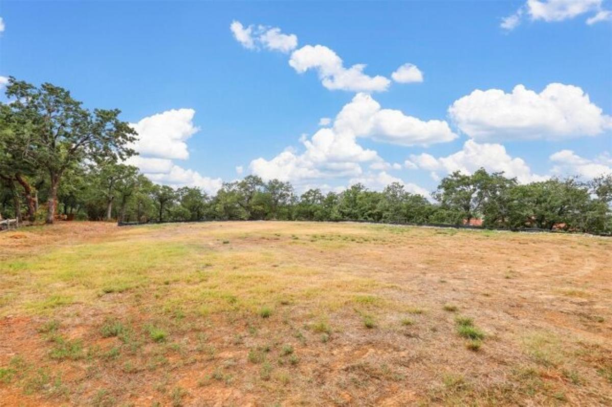 Picture of Residential Land For Sale in Burleson, Texas, United States