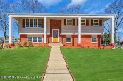 Home For Sale in Jackson, New Jersey