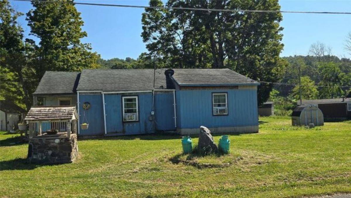 Picture of Home For Sale in Chenango Forks, New York, United States