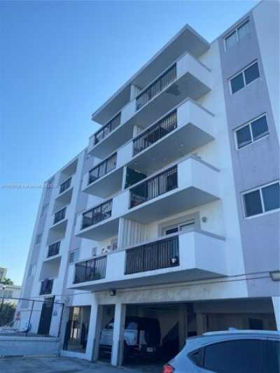 Apartment For Rent in Miami Beach, Florida