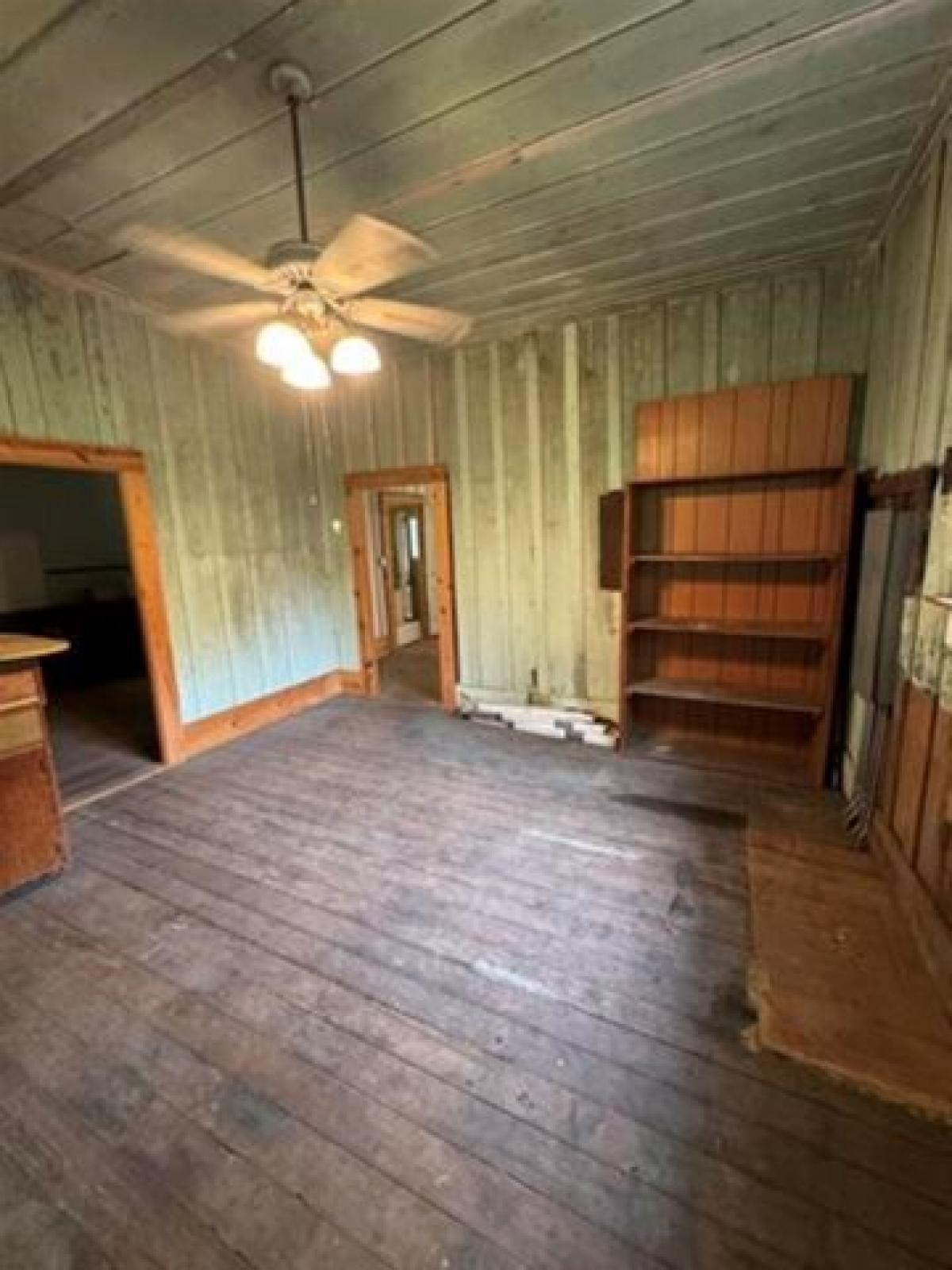 Picture of Home For Sale in Burkeville, Texas, United States