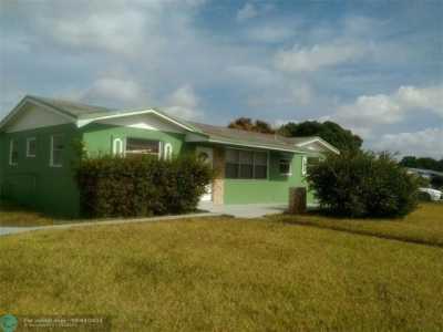 Home For Sale in Miami Gardens, Florida