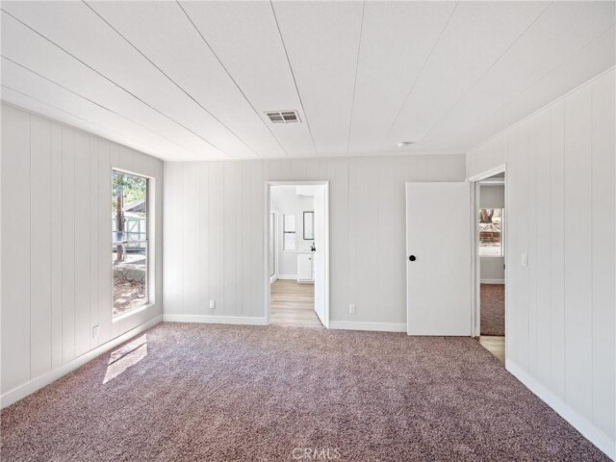 Picture of Home For Sale in Wrightwood, California, United States