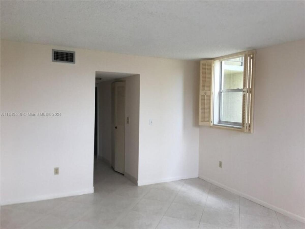 Picture of Home For Sale in North Lauderdale, Florida, United States