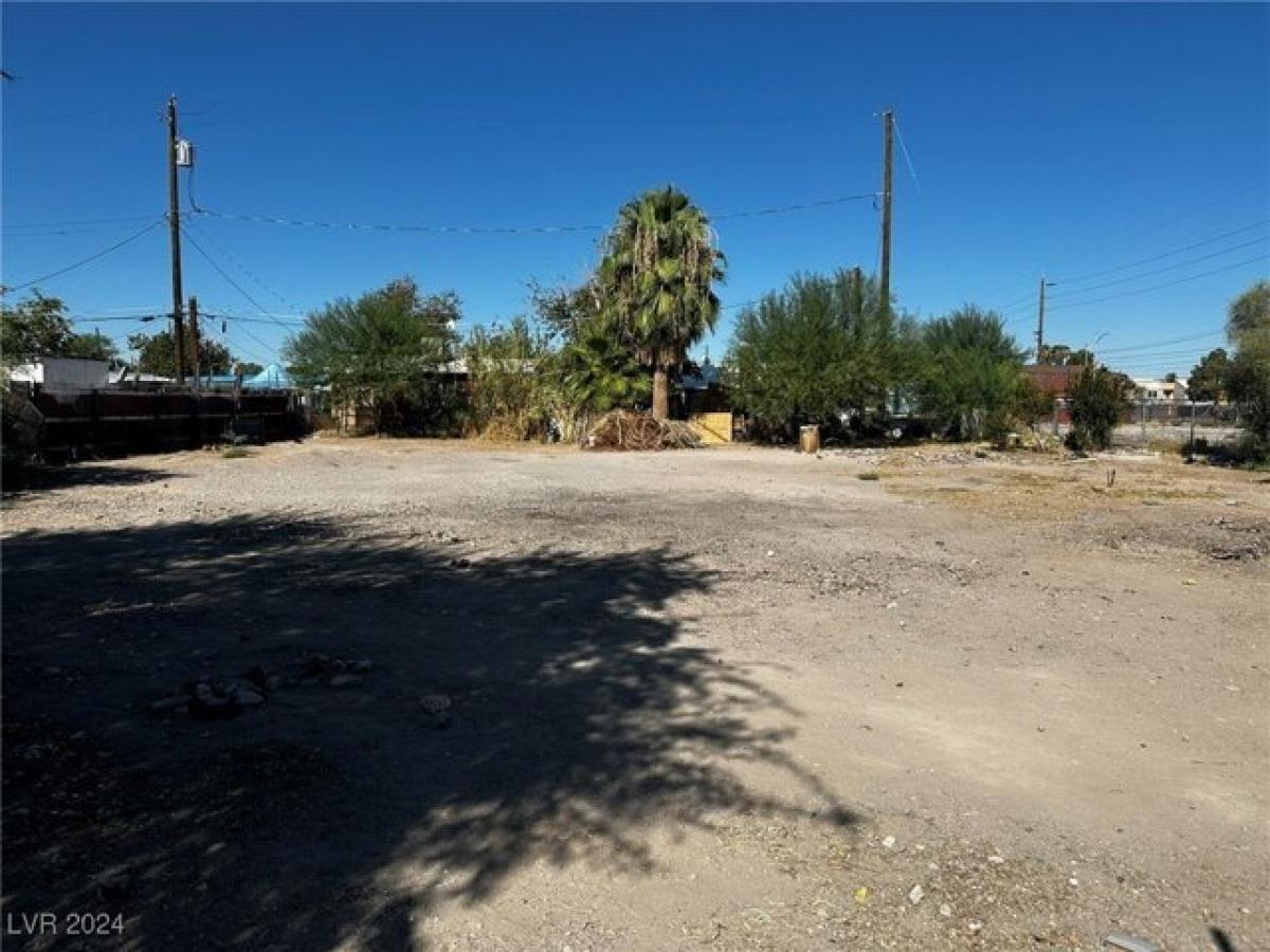 Picture of Residential Land For Sale in Las Vegas, Nevada, United States