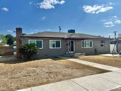 Home For Sale in Delano, California