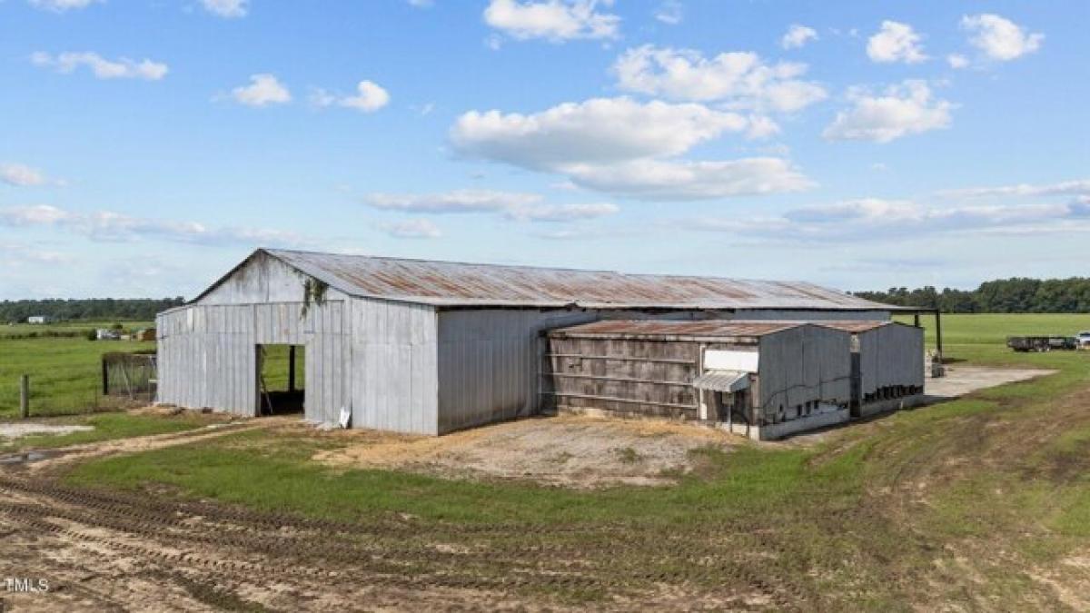 Picture of Home For Sale in Kenly, North Carolina, United States