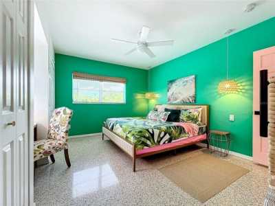 Home For Sale in Sarasota, Florida