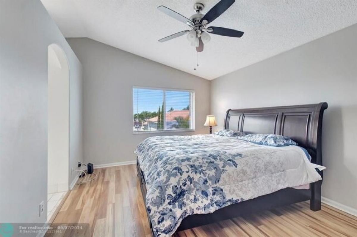 Picture of Home For Sale in Lake Worth, Florida, United States