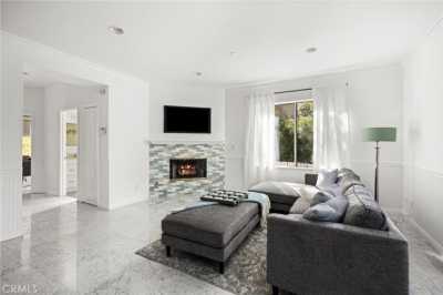 Home For Sale in Calabasas, California