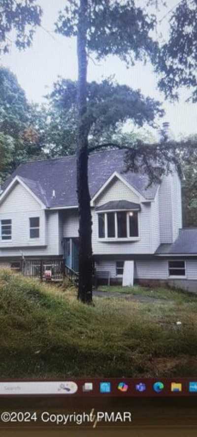 Home For Rent in Milford, Pennsylvania