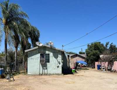 Home For Sale in Shafter, California