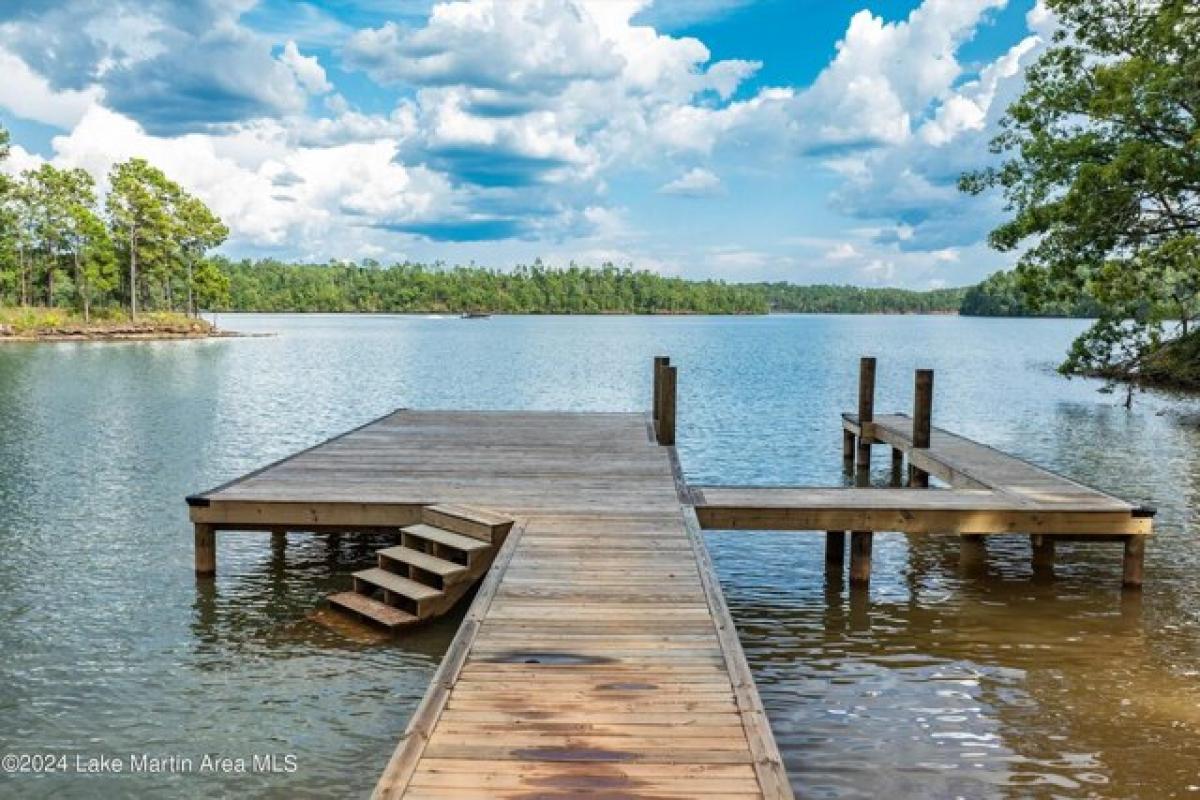 Picture of Home For Sale in Alexander City, Alabama, United States