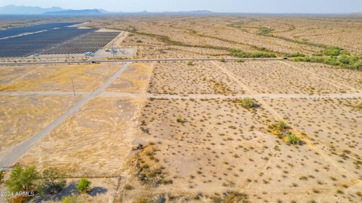 Picture of Residential Land For Sale in Tonopah, Arizona, United States