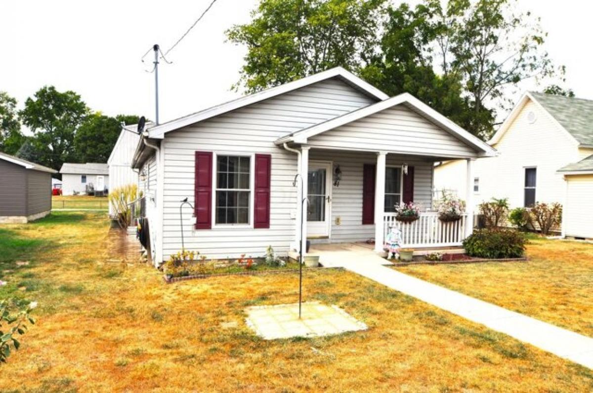 Picture of Home For Sale in London, Ohio, United States