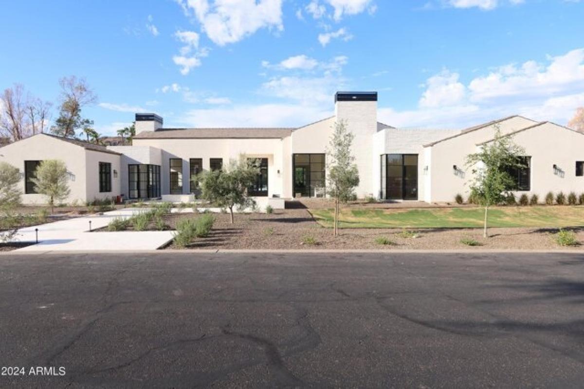 Picture of Home For Sale in Paradise Valley, Arizona, United States