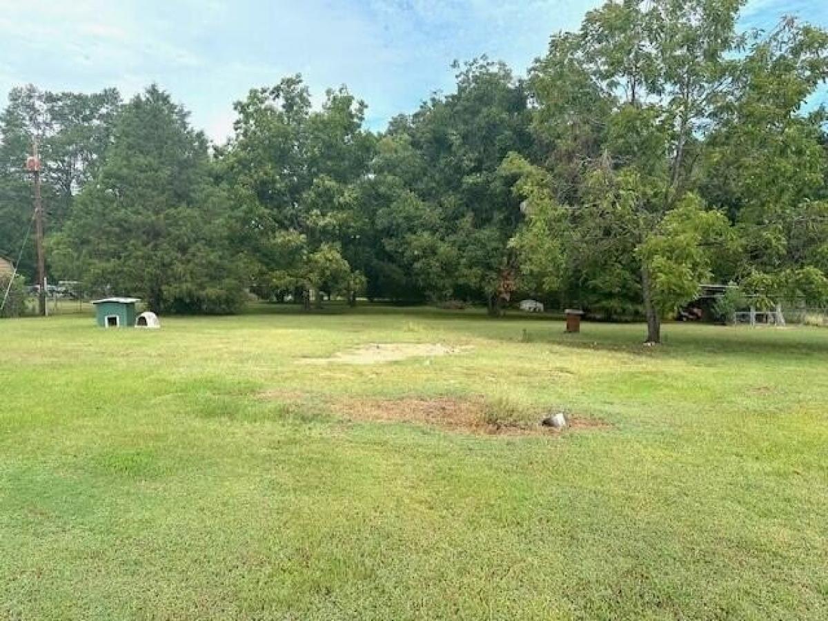 Picture of Residential Land For Sale in Columbus, Mississippi, United States