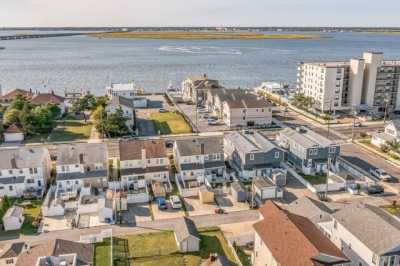 Home For Sale in Ocean City, New Jersey