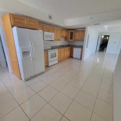 Apartment For Rent in Miami, Florida