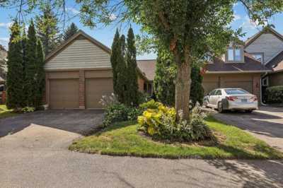 Home For Sale in Northbrook, Illinois