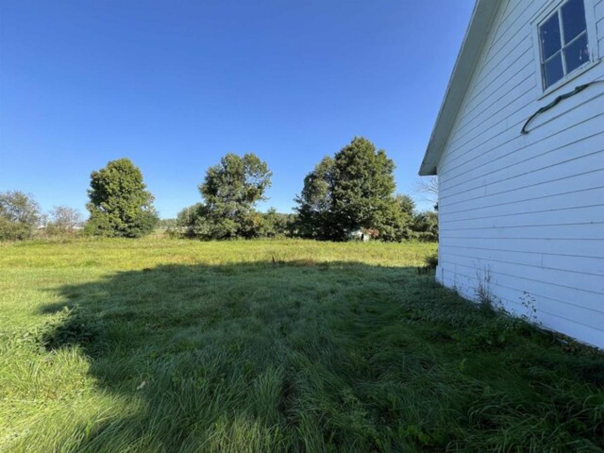 Picture of Home For Sale in Fairfax, Vermont, United States