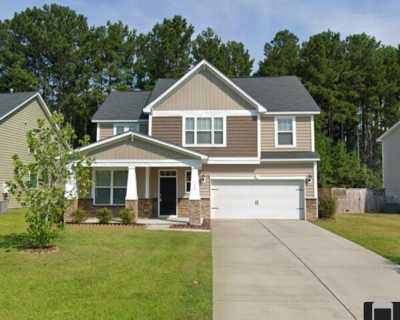 Home For Sale in Summerville, South Carolina