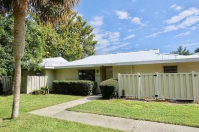 Home For Sale in Crystal River, Florida