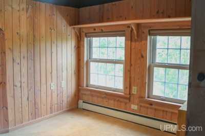 Home For Sale in Iron Mountain, Michigan