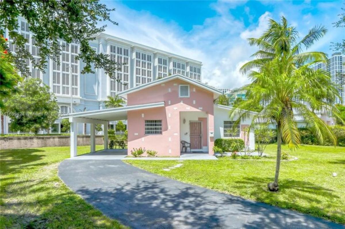 Picture of Home For Sale in Coral Gables, Florida, United States