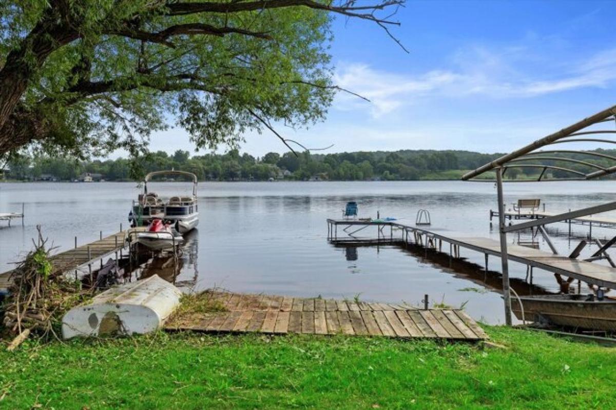 Picture of Home For Sale in Richfield, Wisconsin, United States