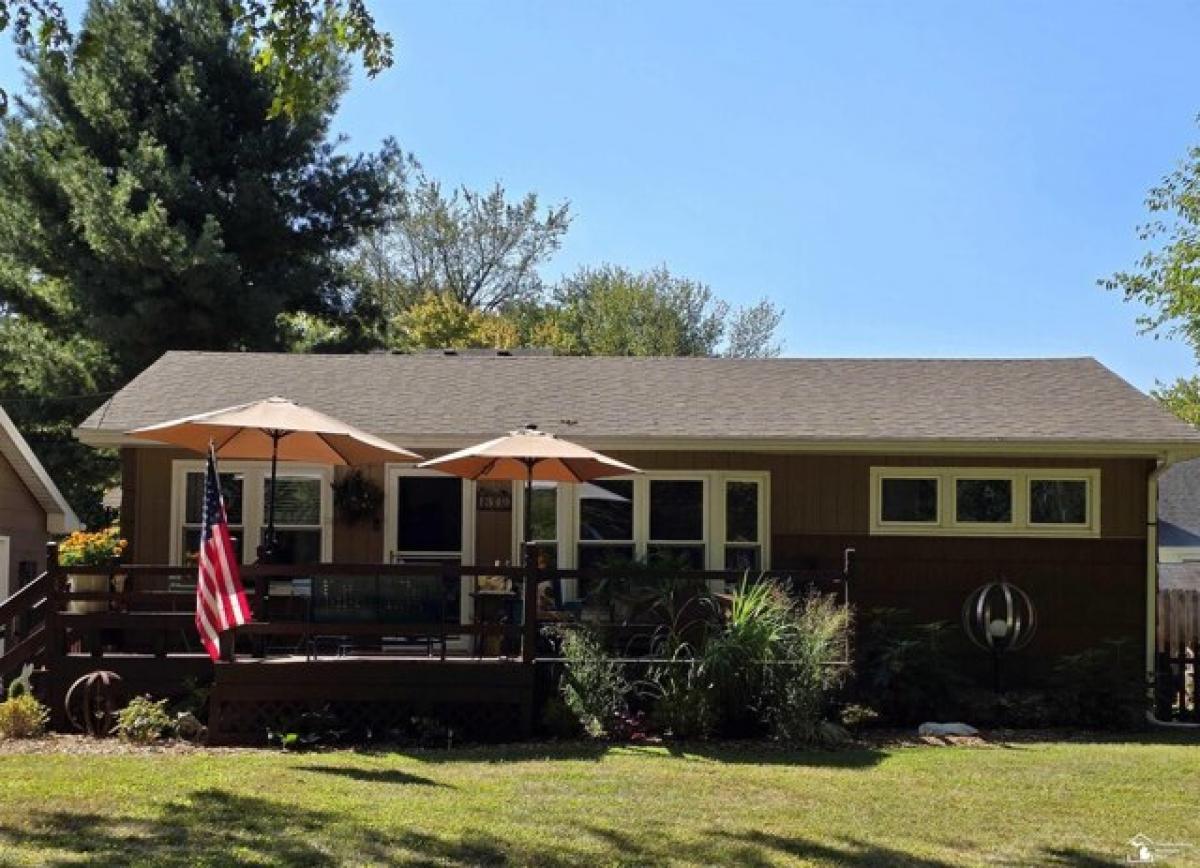 Picture of Home For Sale in Temperance, Michigan, United States