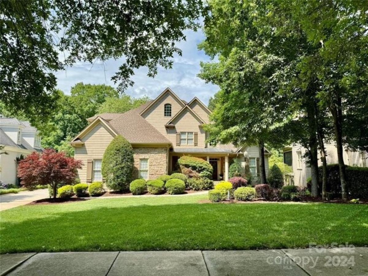 Picture of Home For Sale in Davidson, North Carolina, United States