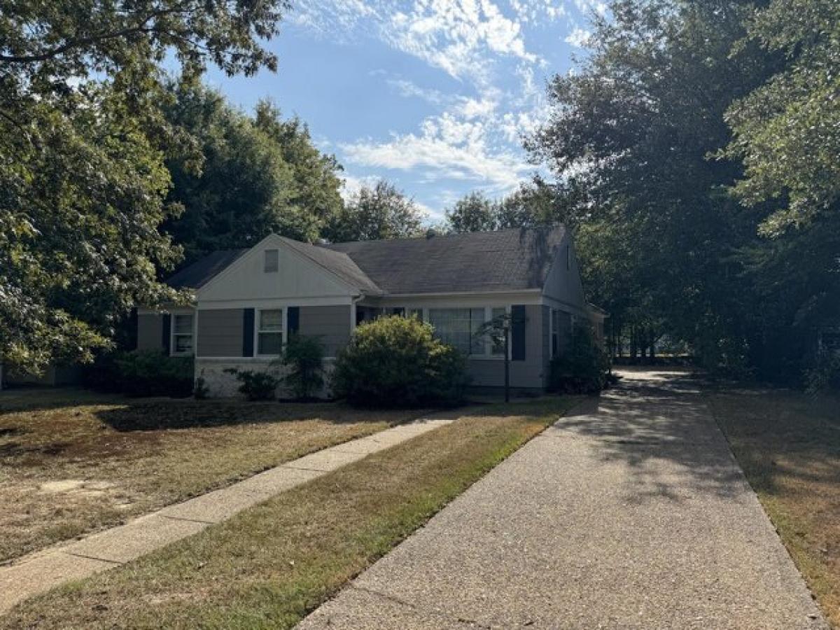 Picture of Home For Sale in West Point, Mississippi, United States