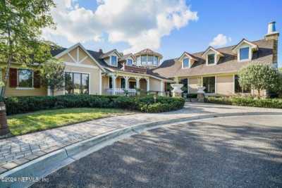 Home For Sale in Green Cove Springs, Florida