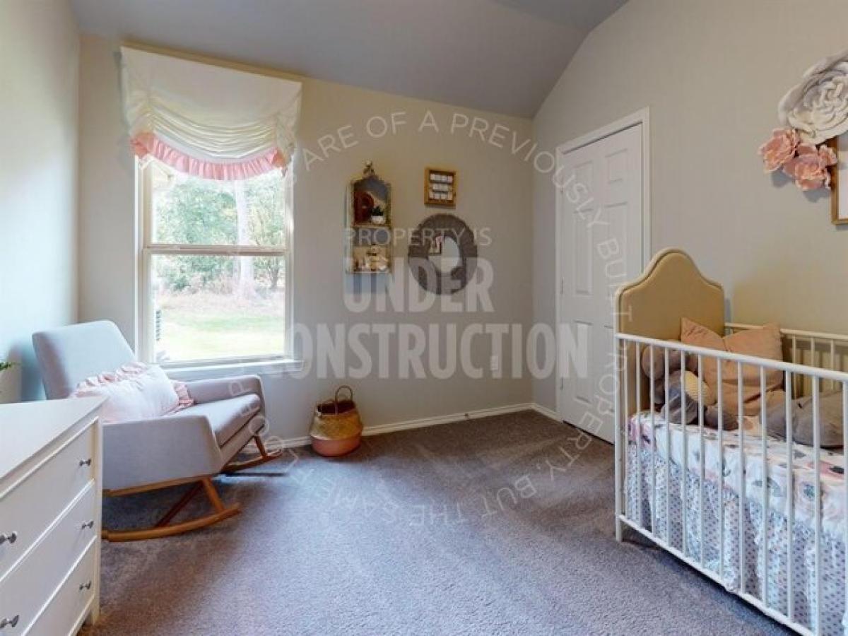 Picture of Home For Sale in Chickasha, Oklahoma, United States