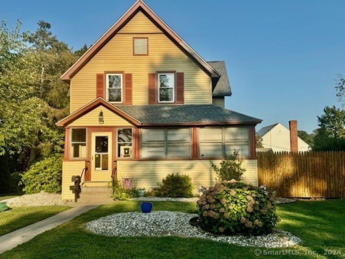 Picture of Home For Sale in Hartford, Connecticut, United States