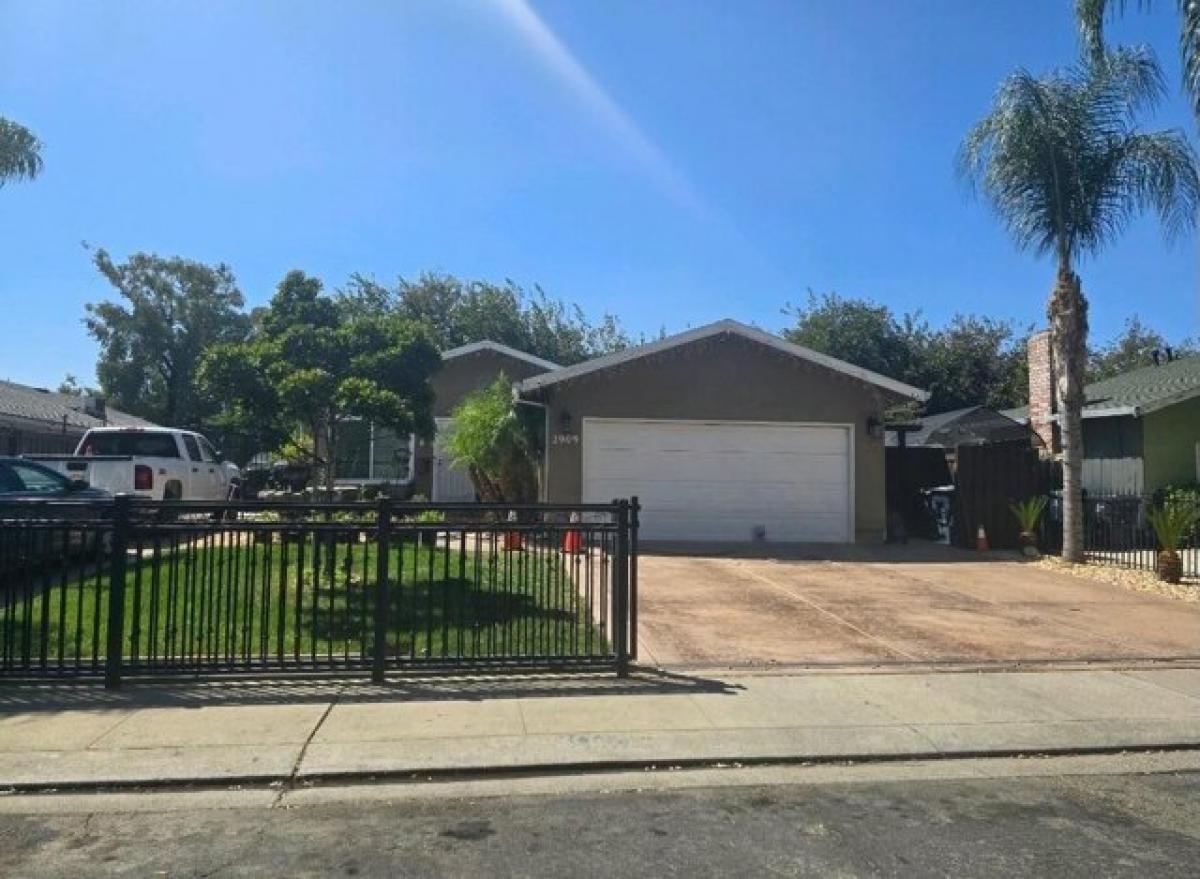 Picture of Home For Sale in Tracy, California, United States