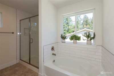 Home For Sale in Lakebay, Washington