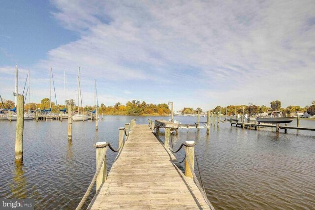 Picture of Home For Sale in Sparrows Point, Maryland, United States