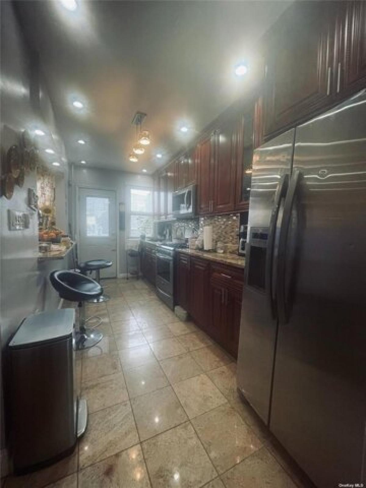 Picture of Home For Sale in Woodhaven, New York, United States