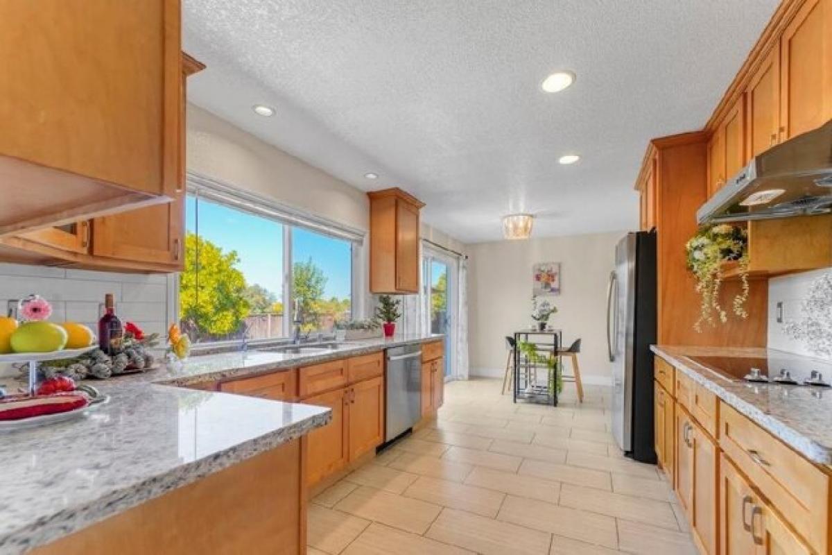 Picture of Home For Sale in Cupertino, California, United States