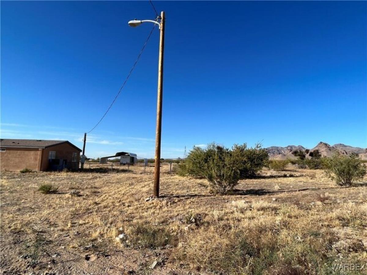 Picture of Residential Land For Sale in Golden Valley, Arizona, United States