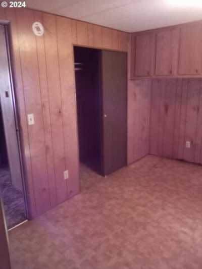 Home For Sale in Creswell, Oregon