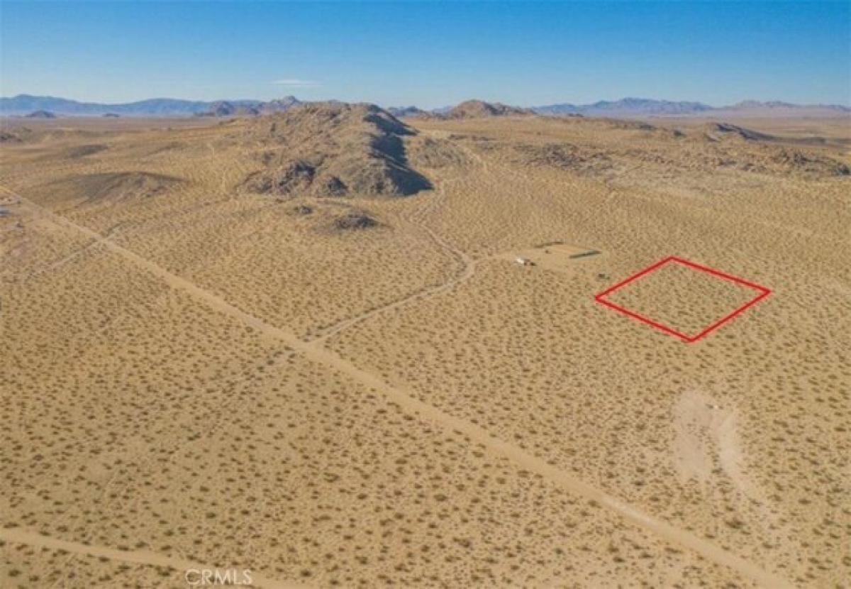 Picture of Residential Land For Sale in Lucerne Valley, California, United States