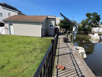 Home For Sale in Bellmore, New York