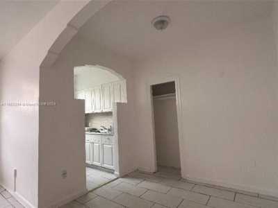 Apartment For Rent in Miami Beach, Florida