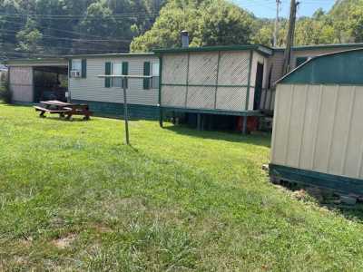 Home For Sale in Lovely, Kentucky