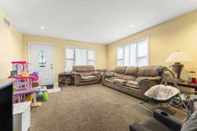 Home For Sale in Dolton, Illinois