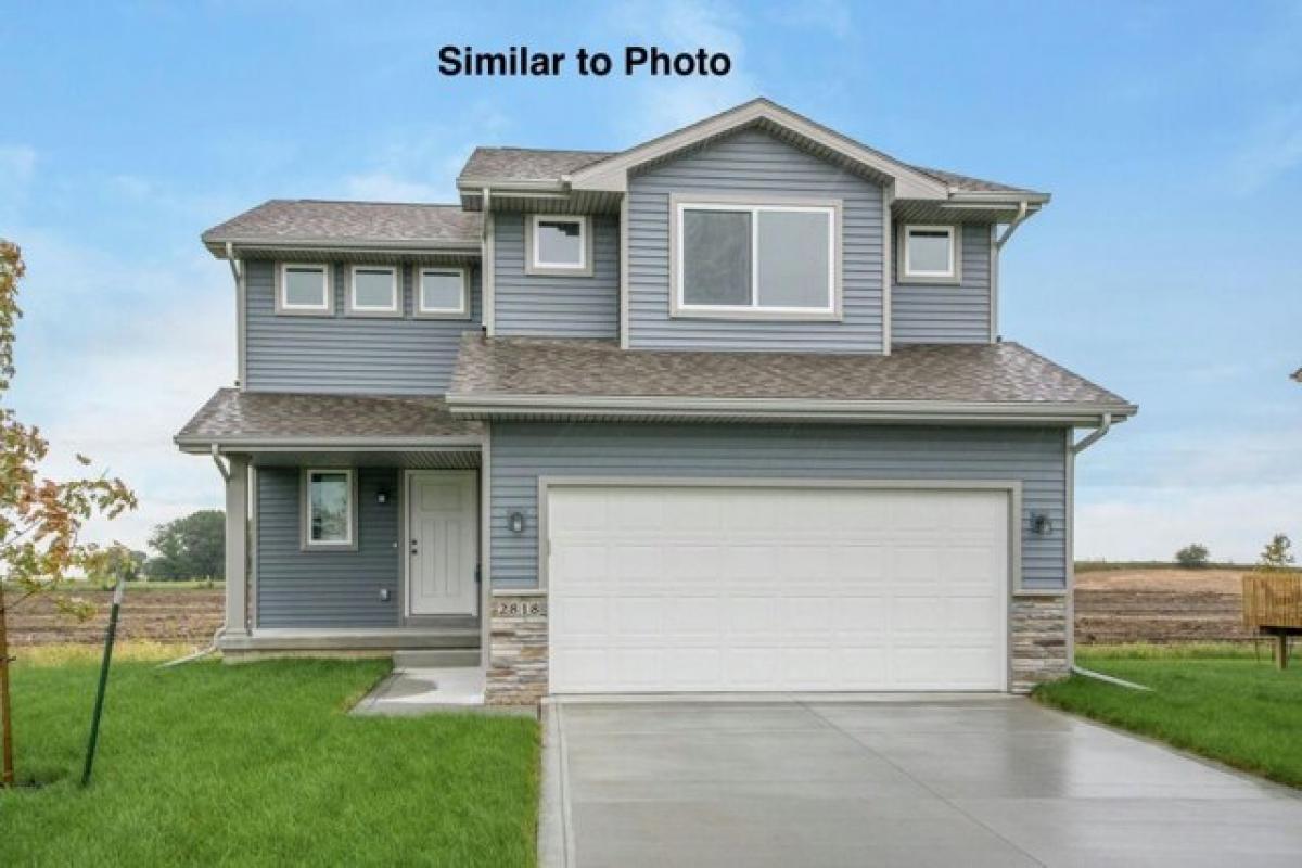 Picture of Home For Sale in Ankeny, Iowa, United States